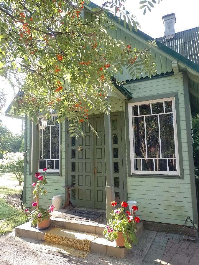 House, Garden & Sauna. Free Parking. Train Stop-200 M. Sea-1 Km. Jūrkalne Eksteriør billede